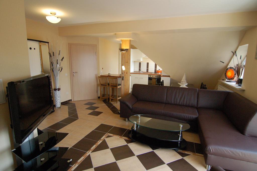 Nanis Hotel & Appartements Steinhude Room photo